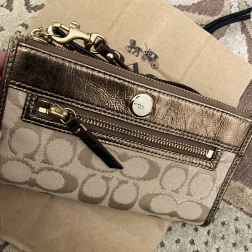 COACH Bronze Signature Wristlet with credit card slots- GREAT CONDITION
